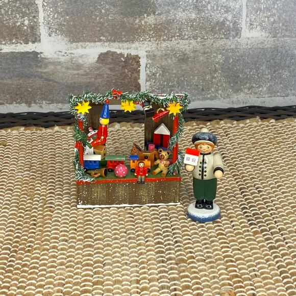 Kathe Wohlfahrt Winter Wonderland Toy Booth Hand Crafted Wooden Christmas Decor - Picture 5 of 16